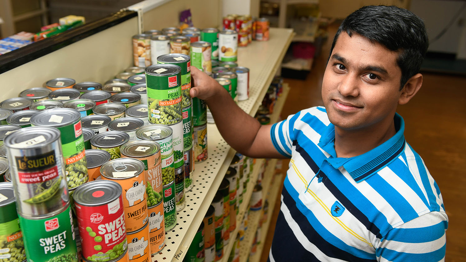 Hafizul Ismal at food pantry